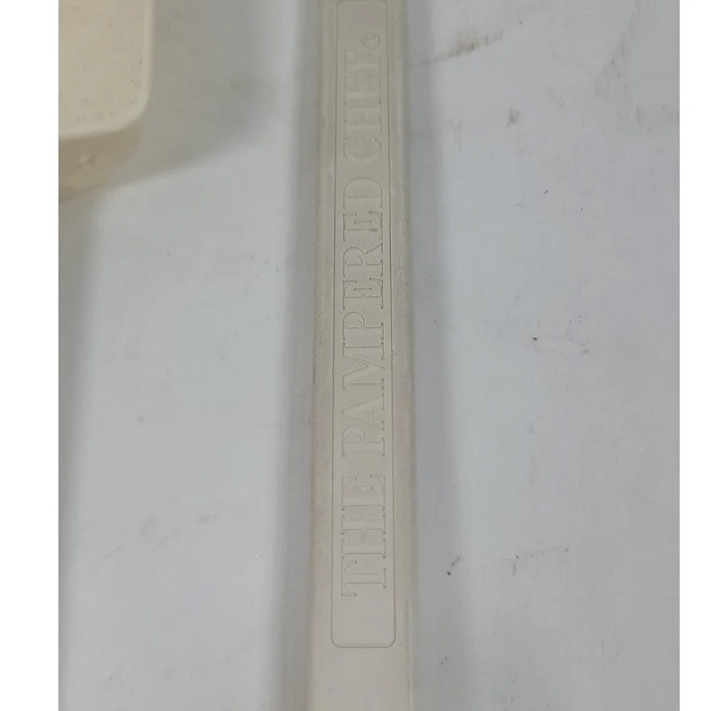 The Pampered Chef Scraper Spatula Set 2 Piece Off White Kitchen Tools Vintage
